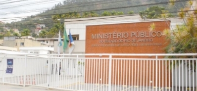 MP cumpre mandados contra ex-PM e outros denunciados por agiotagem em Friburgo | A Voz da Serra